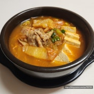 돼지고기 김치찌개 끓이는법 /신김치 대패삼겹 김치찌개 4인분 맛있게 만드는법