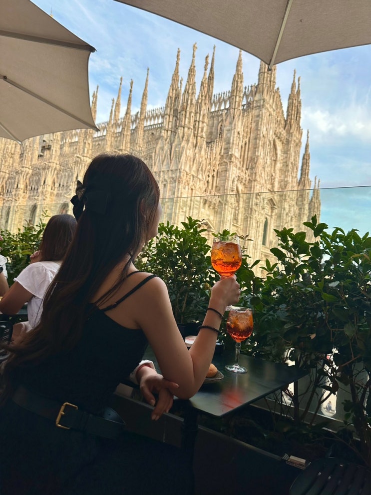 밀라노 두오모 대성당 근처  뷰맛집 테라짜 아페롤 Terrazza Aperol