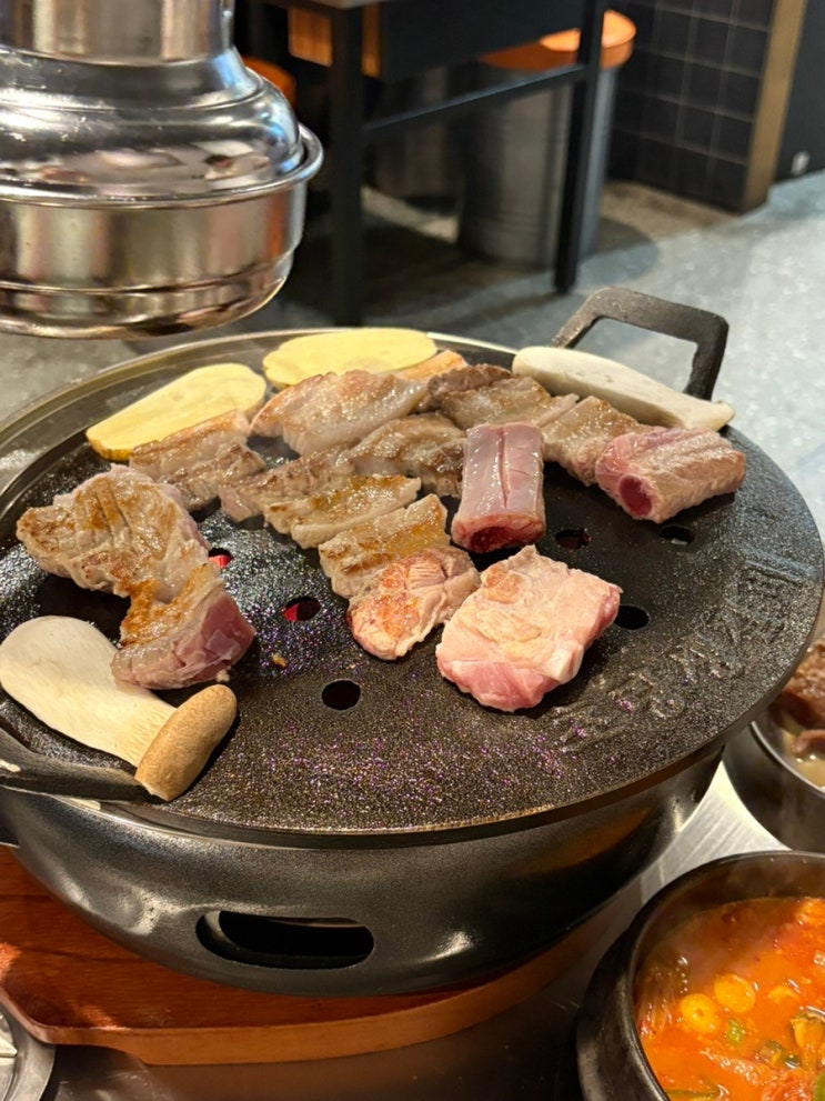 서울 영등포구청역 고기집 '초량생갈비', 고급무쇠주물불판에 고기 다 구워주는 맛집 : 네이버 블로그