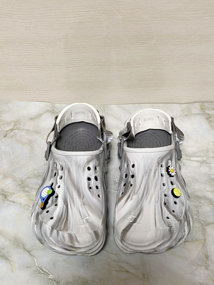 [크록스 crocs 에코 마블 클로그 문라이트 208454-1NL] 사이즈 tip 착용샷 내돈내산 솔직후기 : 네이버 블로그