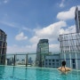 [2022년 10월 방콕 참새여행] 버릴 수 없는, 방콕 스쿰빗 힐튼 호텔 - 클럽 트윈룸, 라운지, 수영장, 조식