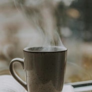 커피 루틴: 하루를 활력 넘치게 만드는 맛과 향의 여행