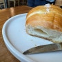 배곧에 있는 베이커리카페 : 밀화당 / 소금빵 비엔나커피