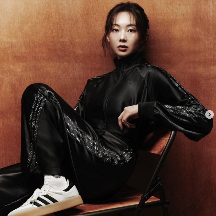 금새록 아디다스 삼바 여자 운동화 추천 져지 바지 트레이닝복 셋업 세트 브랜드 정보 : 네이버 블로그 금새록 아디다스 삼바 여자 운동화 추천 져지 바지 트레이닝복 셋업 세트 브랜드 정보 : 네이버 블로그