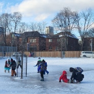 캐나다 겨울 아이들 / 토론토 체감 영하 20도에 추위 따위 없지 / 아이들이 뒹구는 곳이 놀이터 /