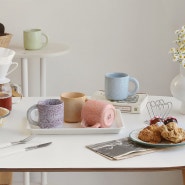 홈 카페, 사무실, 카페 등 다양한 장소에서 데일리로 사용하기 좋은 파스텔 폴 마블 도자기 머그컵
