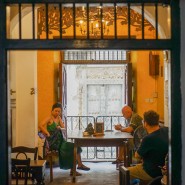 탄자니아 여행 : 탄자니아 최고 커피를 맛볼 수 있는 카페 '잔지바르 커피 하우스 (Zanzibar Coffee House)'