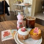 성수 테디스오븐 귀여운 케이크 잔뜩 서울숲 카페