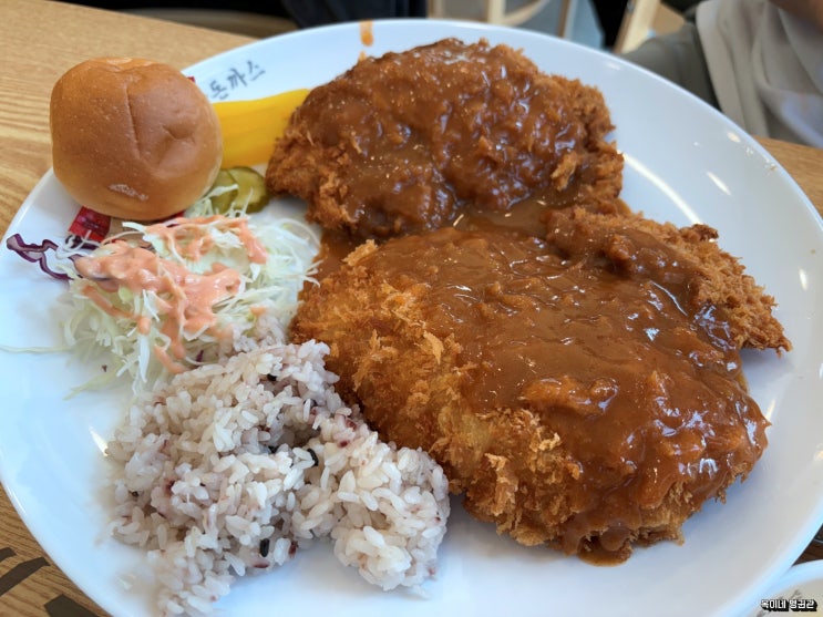 장안동 금화왕돈까스 - 가성비 있는 무난한 돈까스 맛집