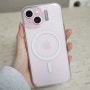 아이폰15맥세이프케이스 핑크색에 잘 어울리네?