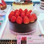투썸플레이스 케익 메뉴 딸기 케이크 종류 신상 달콤해