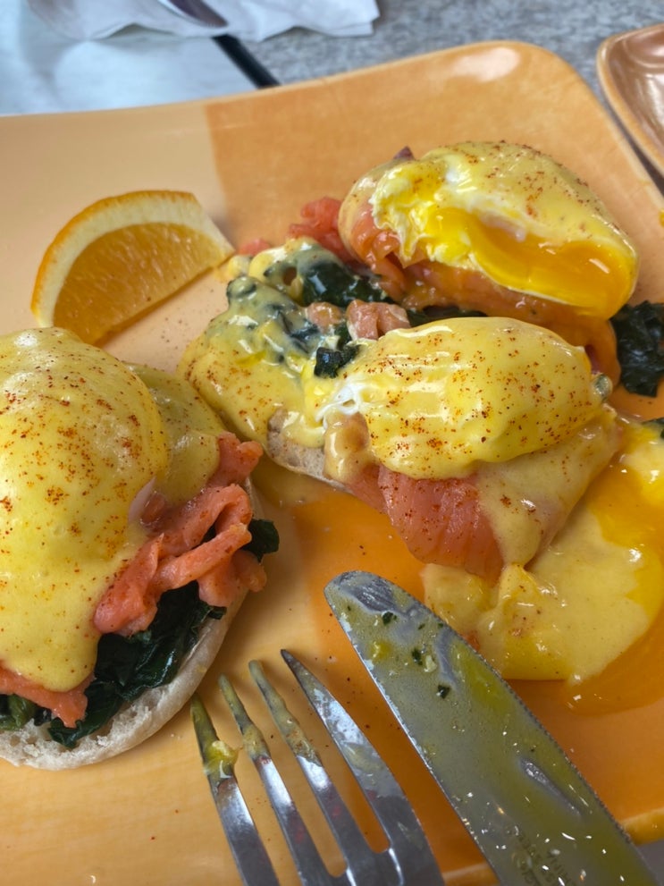 괌 아침식사 조식 현지인 맛집 더 크랙드 에그 Kracked Egg 메뉴 추천