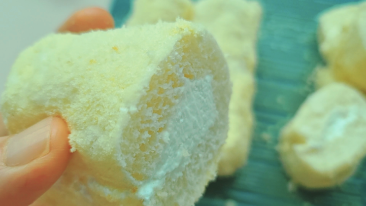 식빵으로 간편하게 화이트롤 만들기 이거 정말 맛있어요 생크림카스테라빵 white rolls with bread. Fresh ...