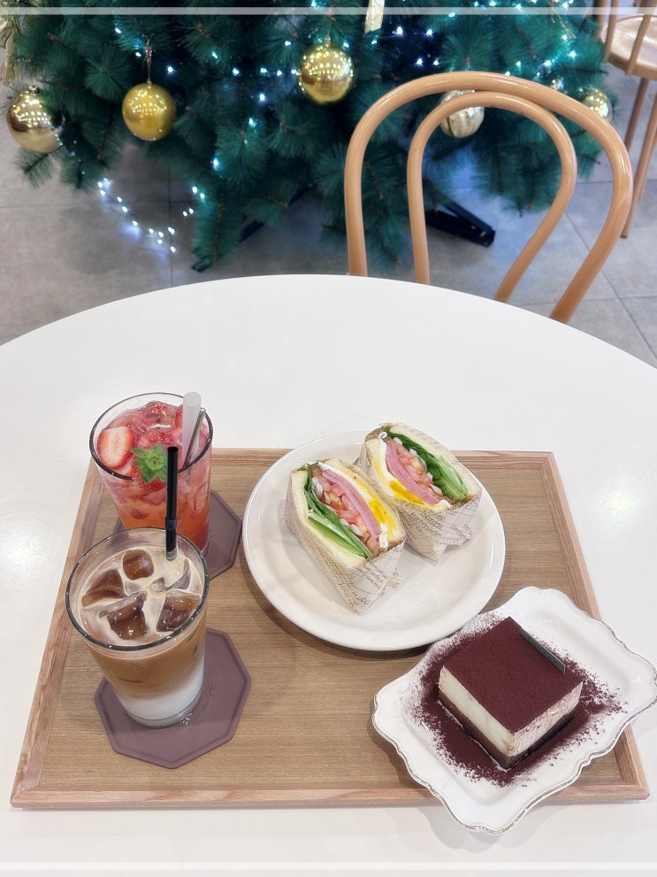 수원시청역 카페 새해 선물까지 완벽했던 케이크 맛집 디아즈