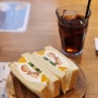 후쿠오카 여행가서 맛있는 후르츠산도를 먹은 무츠카도카페 아뮤플라자하카타점