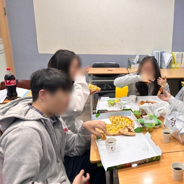전성준T반 중3 여러분~~ 졸업 축하해요 RSS 대표 이미지