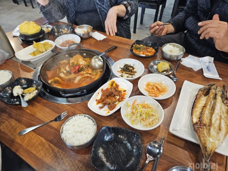 서귀포항 맛집 어부촌) 가성비 좋은 갈치조림 아침식사로 굿!!