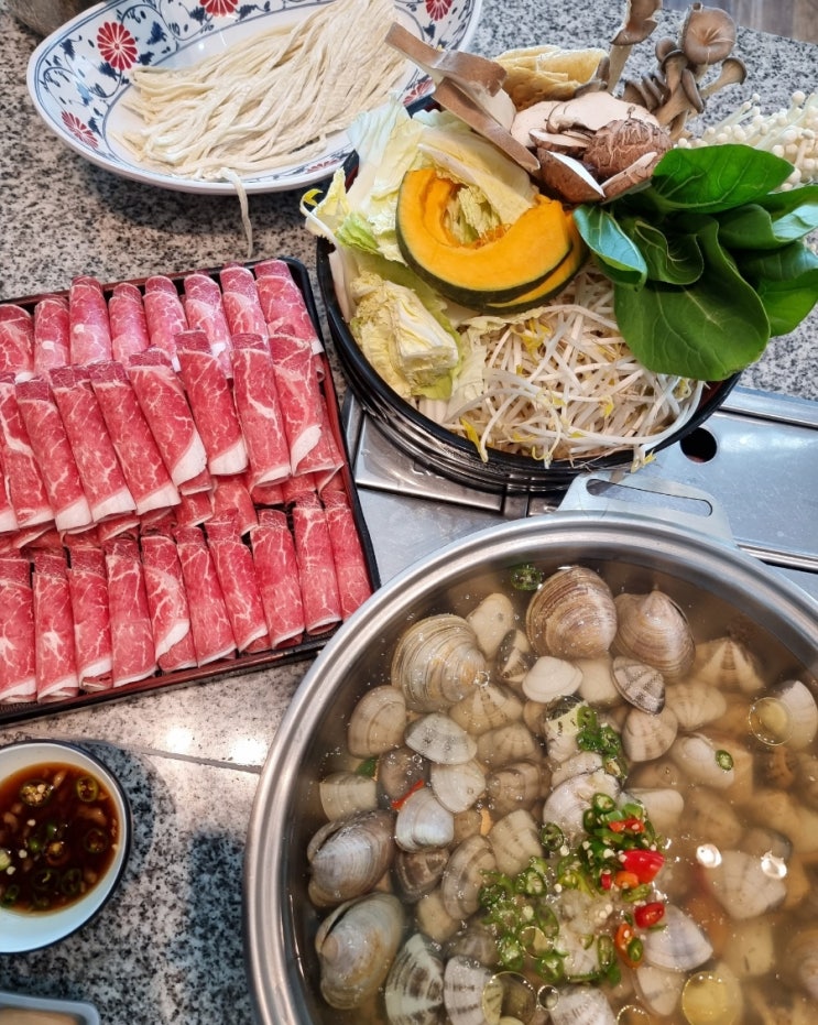 해운대 달맞이 맛집 동백샤브샤브 월남쌈 생조개 육수 맛있엉