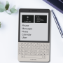 전자 잉크 탑재한 블랙베리 스러운 쿼티폰 Minimal phone 곧 출시예정.