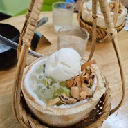 다낭 디저트 카페 조코비 코코넛 아보카도 아이스크림 Zocoby Kem Bơ Dừa