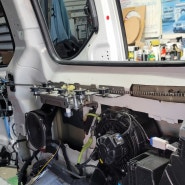 대구 스타리아 차량에 아이모비스 실내 내장형 체인 방식 자동문 설치