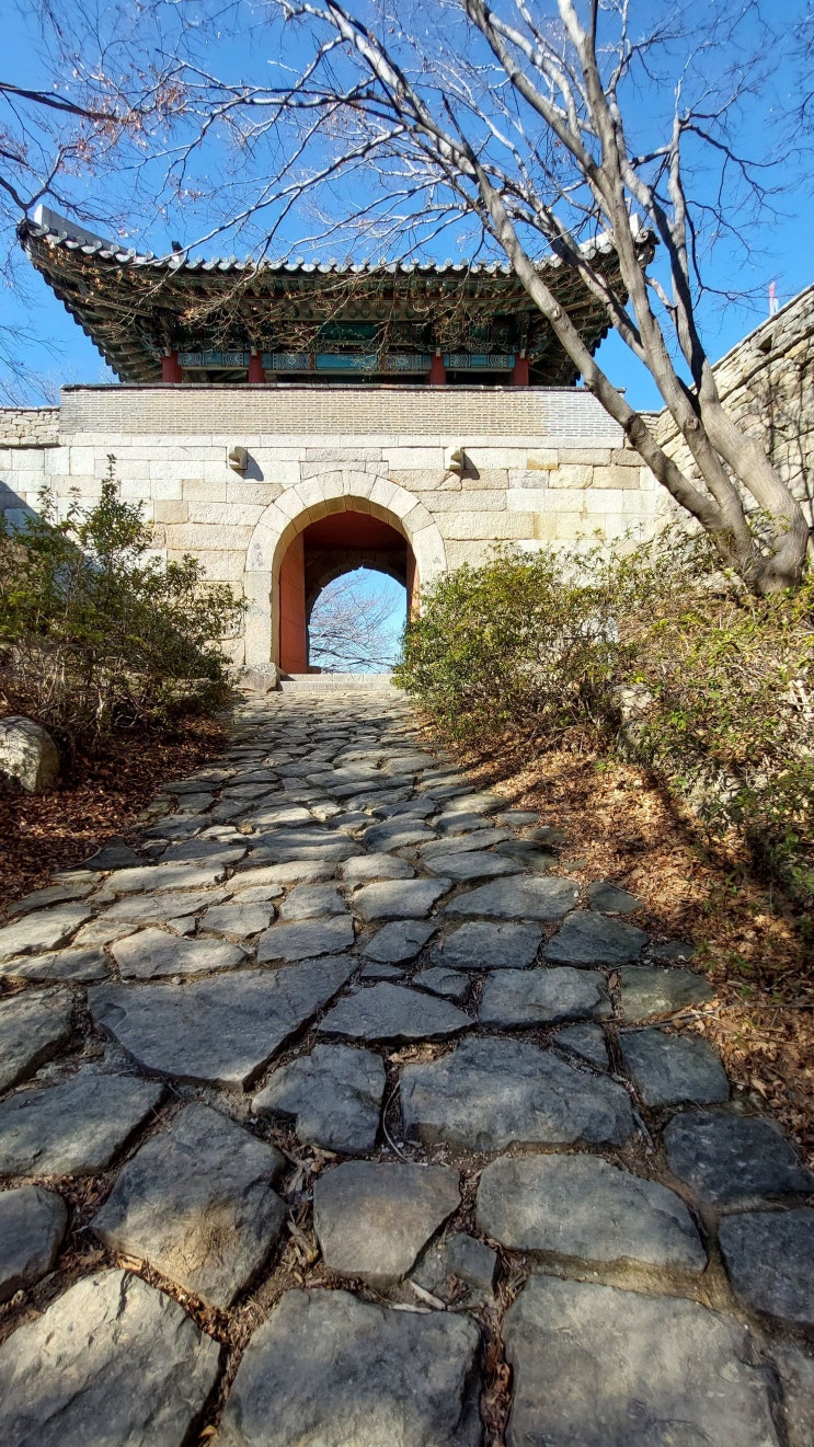 위엄 있는 홍예문 虹霓門 금정산성 동문 金井山城東門 : 네이버 블로그
