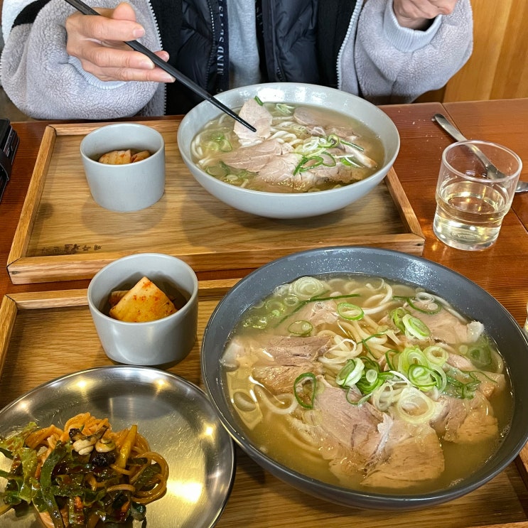 제주 조천읍 제주한면가 : 고기국수 돔베고기 맛집, 여행 첫날...