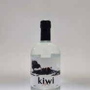 제주도의 키위로 빚어지는 술도가제주바당의 향긋한 키위 증류주, 'Kiwi술(Kiwi Sool)'