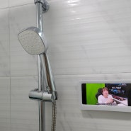 [내돈내산] 디키트 욕실 핸드폰 거치대 구매후기 (욕실에서 넷플릭스를!)