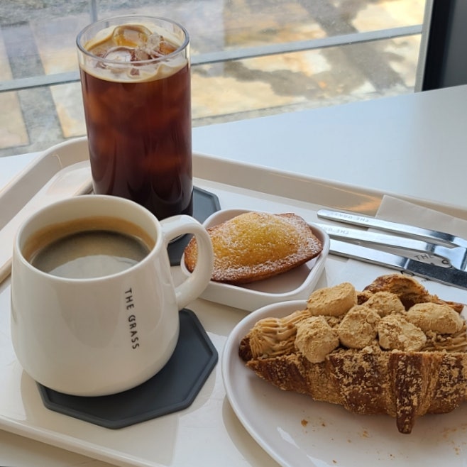 진천 더그라스, 디저트 맛있는 대형 베이커리 카페