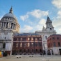 런던 여행:멈춤없는여정(4). 세인트 폴 대성당에서 한 걸음 더(feat.파터노스터 광장,교회 안 카페 HOST)