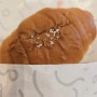 [카페] 서현 바나프레소에서 버터리소금빵과 스위티소금라떼를 먹어보았다