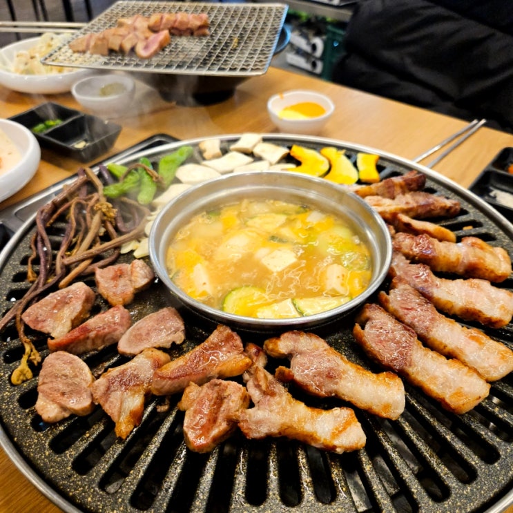 화성시청 맛집 모락모락 정육식당 바베큐 분위기