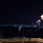 (여수 돌산) 오션뷰, 누워서 쉴 수 있는 대형카페 프롬나드의 낮과 밤 풍경