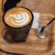 부산 전포동 카페 : 커피 맛집 스트럿커피 STRUT COFFEE