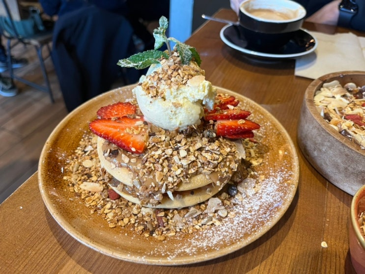 [포르투] 브런치 카페 Zenith Brunch & Cocktails
