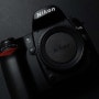 니콘 SLR카메라 F마운트 바디캡 렌즈뒷캡 정품과 비품 비교