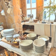 전포 소품샵 브라켓테이블 예쁜 그릇 주방용품 쇼핑