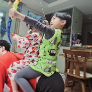 유아 집콕놀이 5세 7세 남매 풍선으로 집에서 할 수있는 놀이 활쏘기