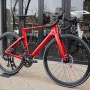 국내 자전거 시장에 새로운 바람이다! 트위터 R12 무선 전자변속 풀카본 로드자전거! / 바이크셀링