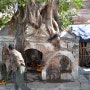 비슈누 나무 사당(Vishnu Tree Shrine), Hanuman Dokha, Kathmandu Durbar Square