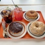 『분당 미금카페』도넛드로잉(donut drawing)-콜드브루 케냐AA,레드용과 에이드.플레인 요거트 스무디.초코 크런치,바질 크림지츠,피넛 버터 도넛.