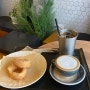불곡산 골안사 근처 빵이랑 커피 맛있는 카페 나나다움