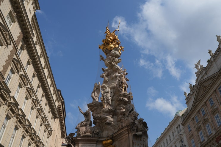 〔비엔나〕 페스트 기념탑(Wiener Pestsäule. 삼위일체 기둥. 흑사병 기....