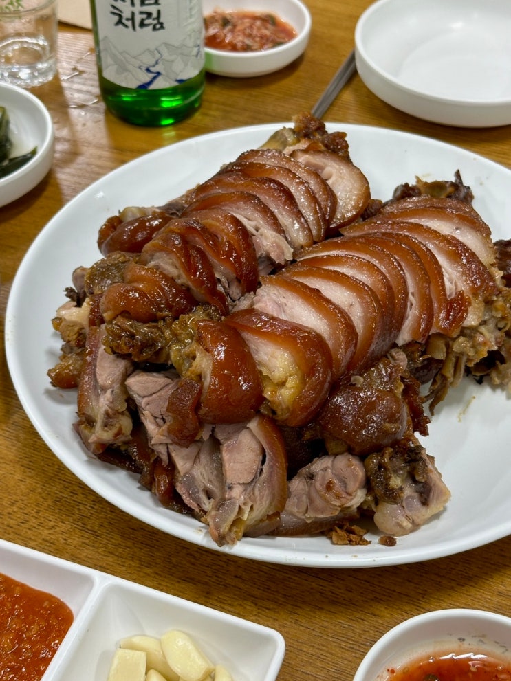 세손가락에 꼽히는 족발 맛집 양재역 영동족발 : 네이버 블로그