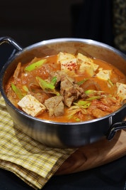 돼지고기 김치찌개 맛있게 끓이는법 돼지 김치찌개 레시피 섬네일