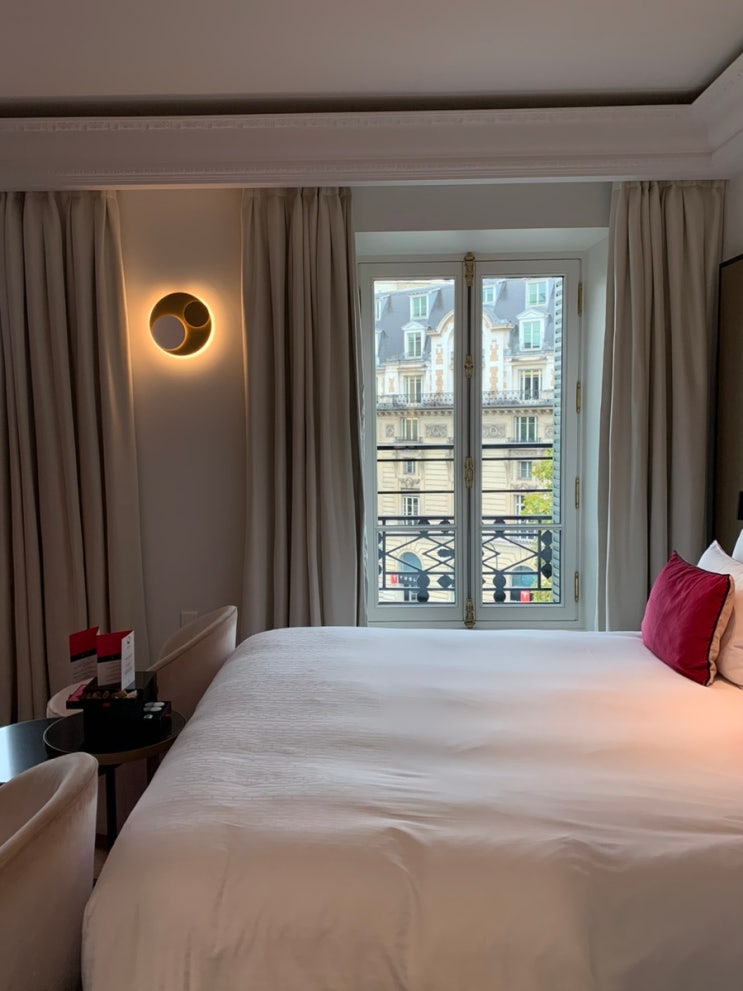 프랑스 숙소 후기 :: < 파리 포숑 Fauchon L’Hotel > 슈페리어룸 Superior Ro....