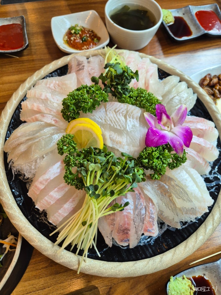 수내역 횟집 수중곳간 (feat 모둠회&한치회물회🦑) : 네이버 블로그