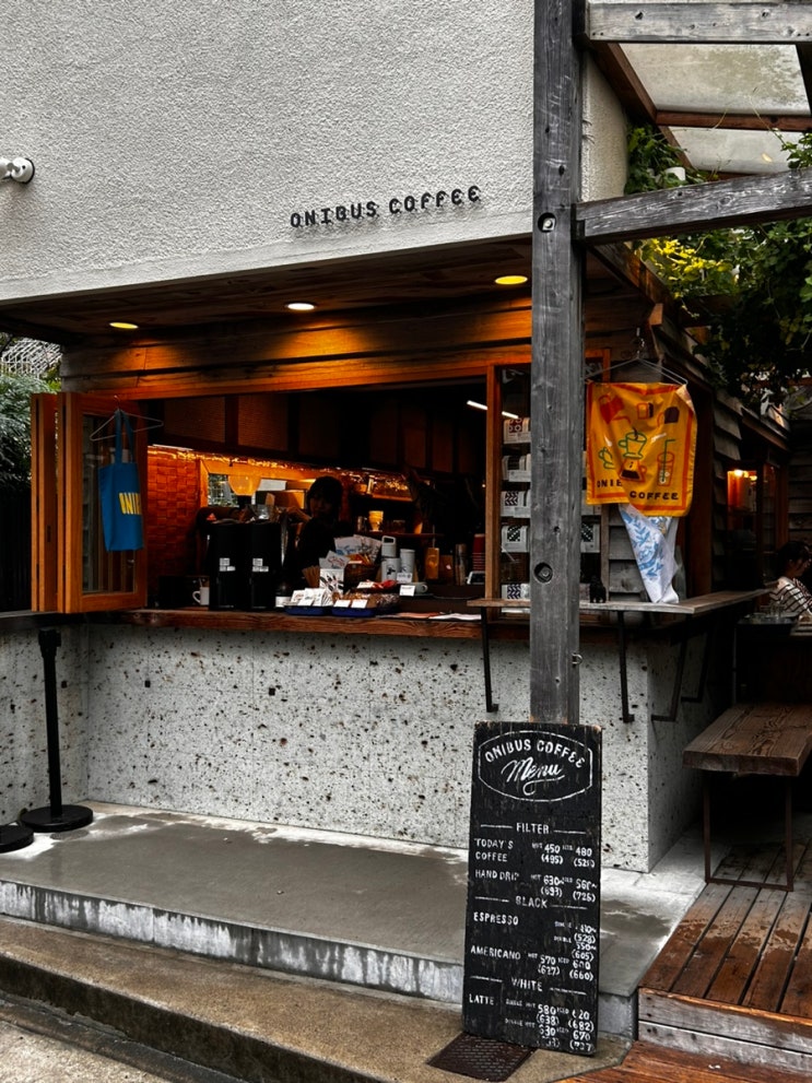 도쿄 기차뷰 사진 명소로 유명한 “오니버스 커피(Obinus Coffee)나카메구로점” 방문 후기 : 네이버 블로그