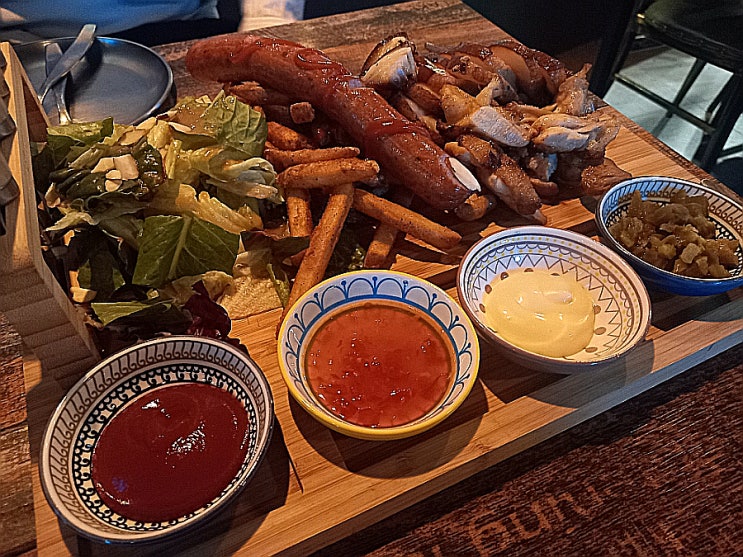 [잠실 송리단길 펍] 게임하면서 PUB에서 놀기, 올드퍼피 OLD PUB P : 네이버 블로그
